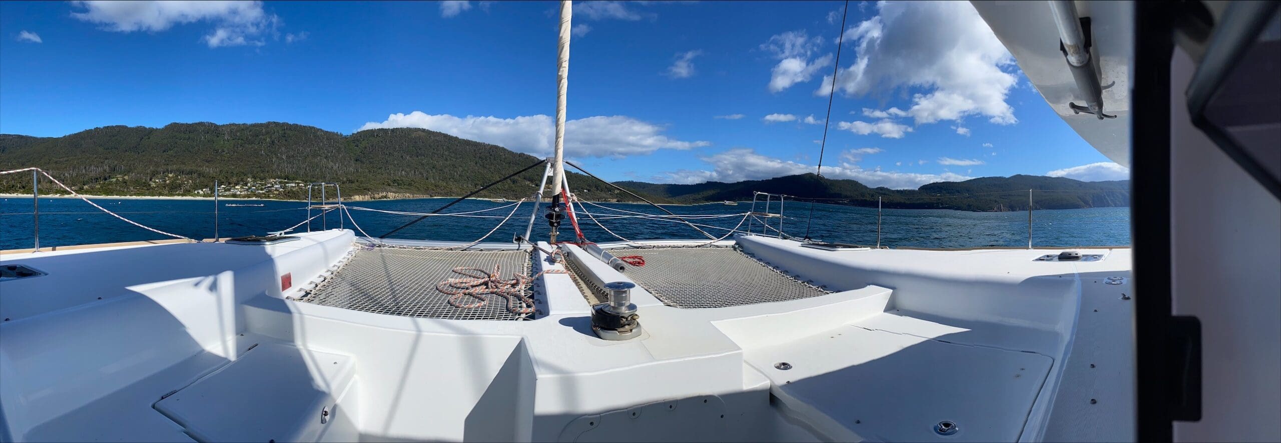 Lagoon Catamaran Tasmania Cruising guide Pirates Bay near Eaglehawk neck